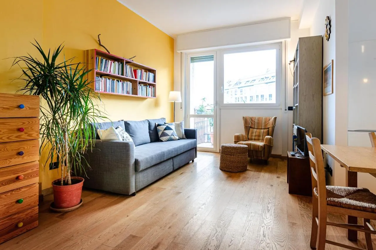 Arcus Pacis - Large Central Flat Milan